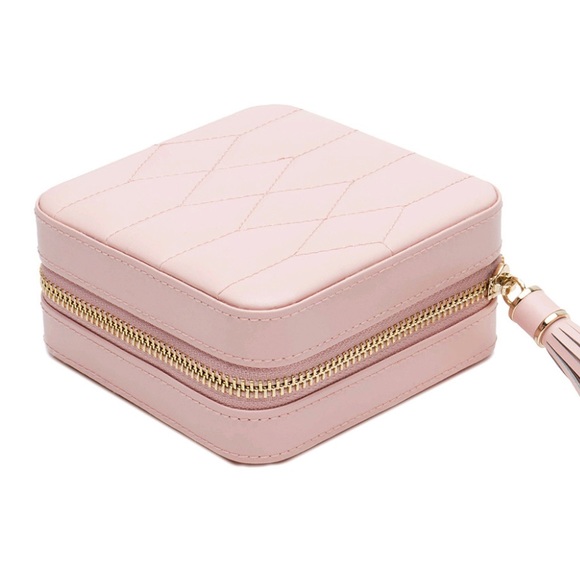 NEW WOLF 1834 Caroline Zip Travel Case Quilted Rose Quartz - Picture 4 of 4